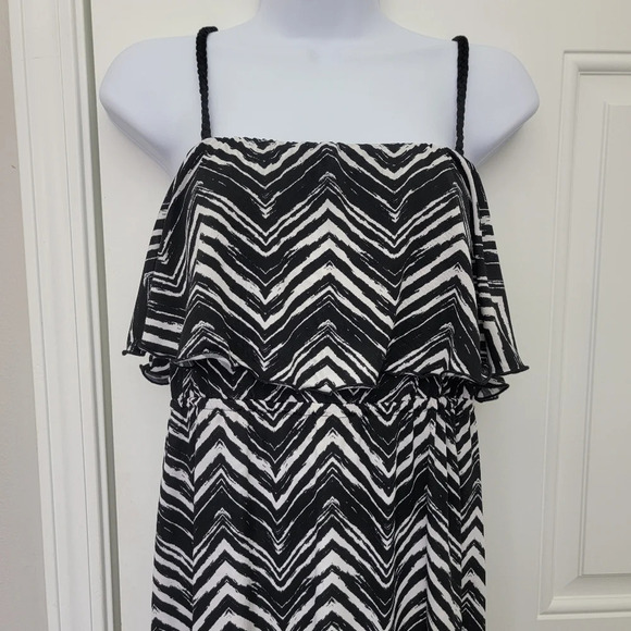 J Valdi Black White Chevron Sleeveless Maxi Dress Braided Staps Flutter Ruffle L - Picture 2 of 13